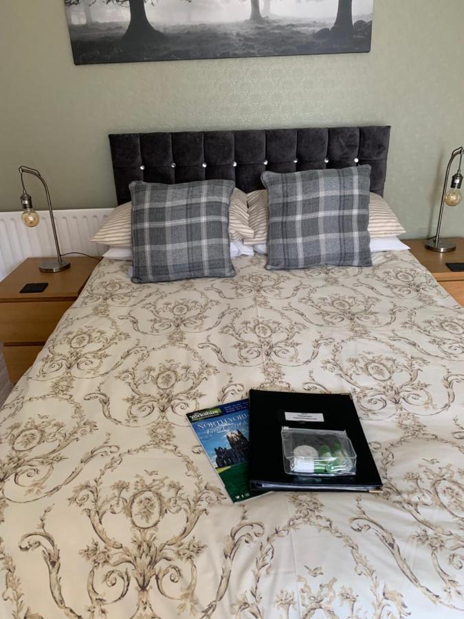 Wentworth Guesthouse Уитби Экстерьер фото
