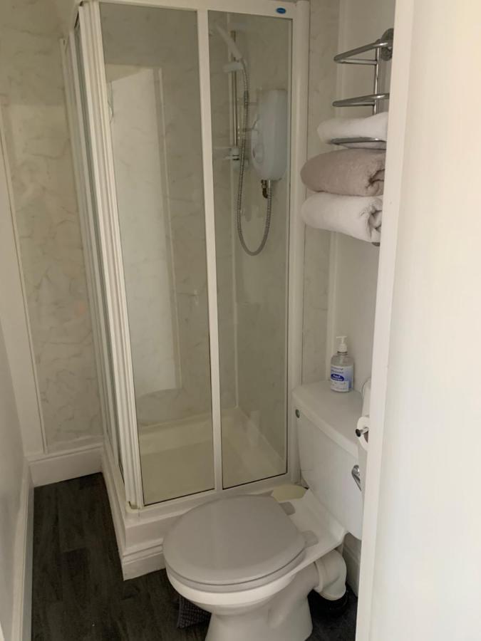 Wentworth Guesthouse Уитби Экстерьер фото