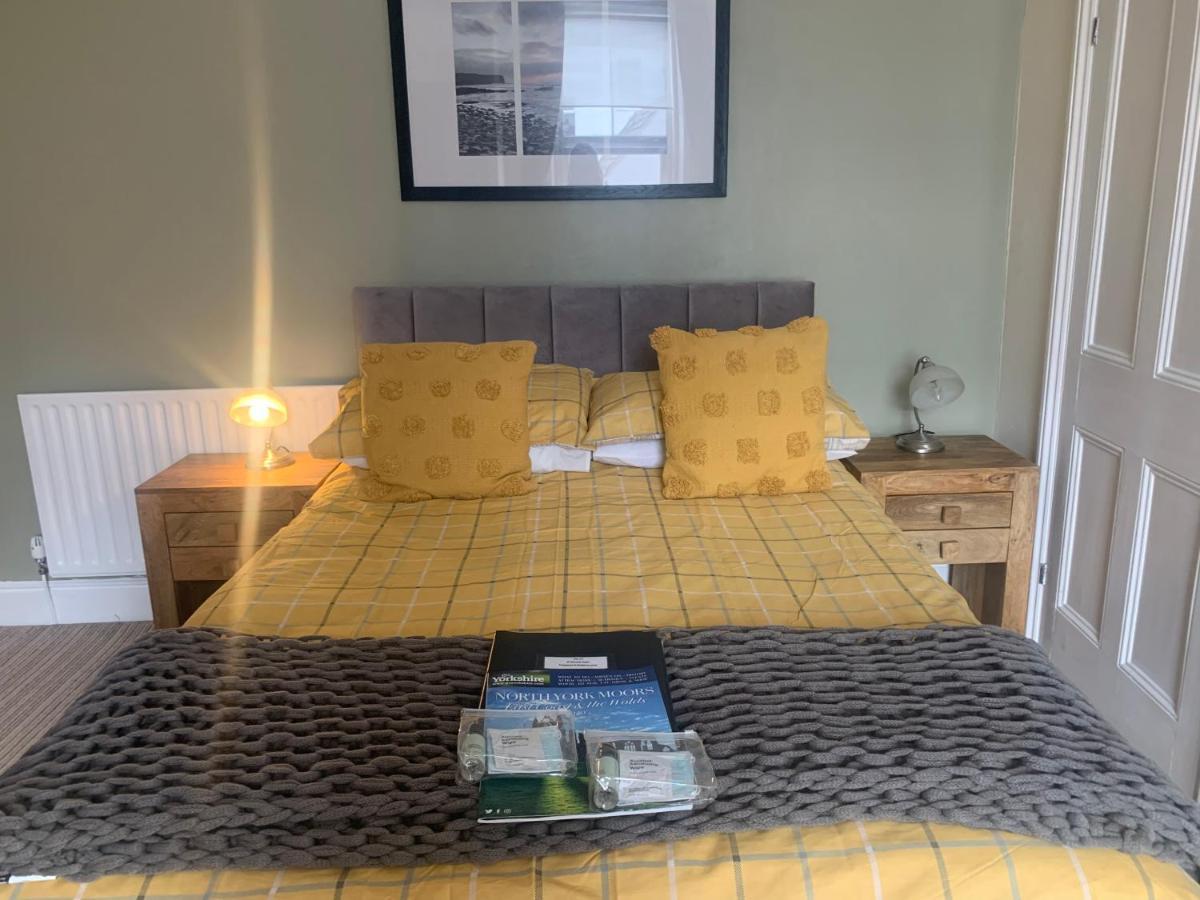 Wentworth Guesthouse Уитби Экстерьер фото