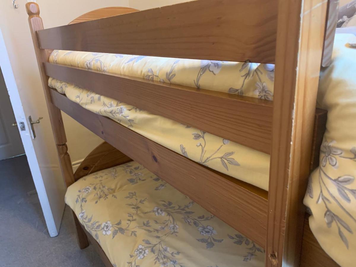 Wentworth Guesthouse Уитби Экстерьер фото