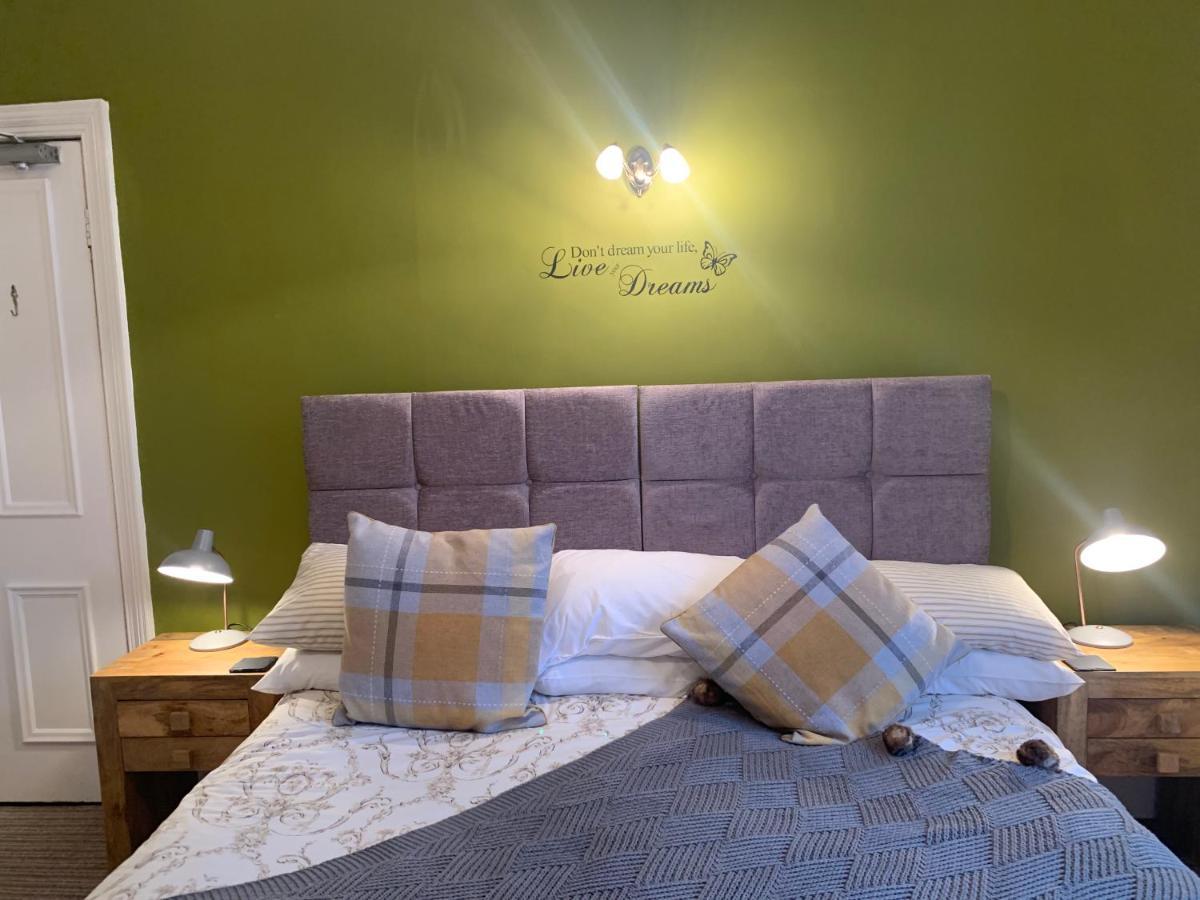 Wentworth Guesthouse Уитби Экстерьер фото