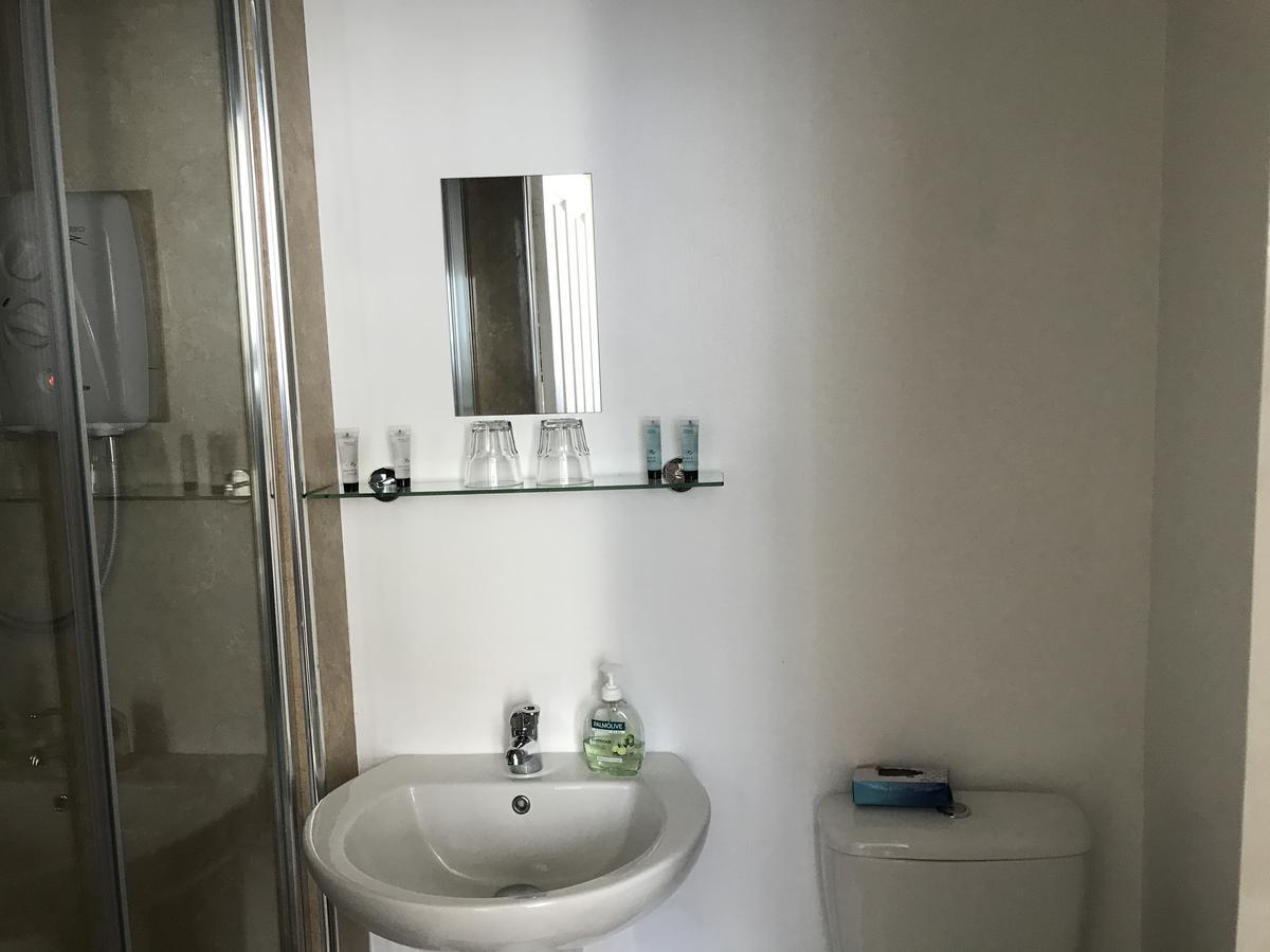 Wentworth Guesthouse Уитби Экстерьер фото