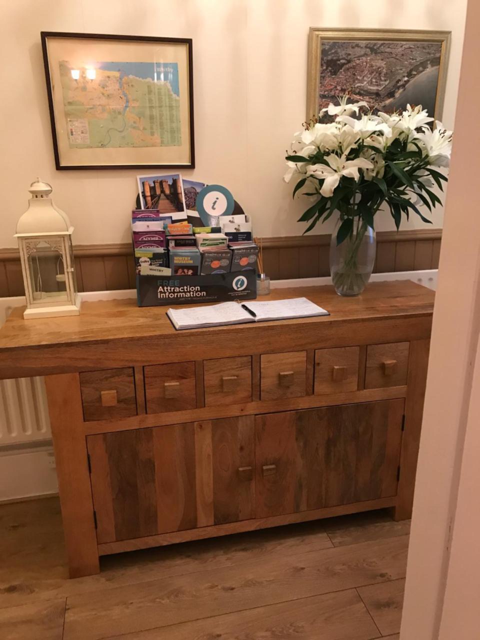 Wentworth Guesthouse Уитби Экстерьер фото