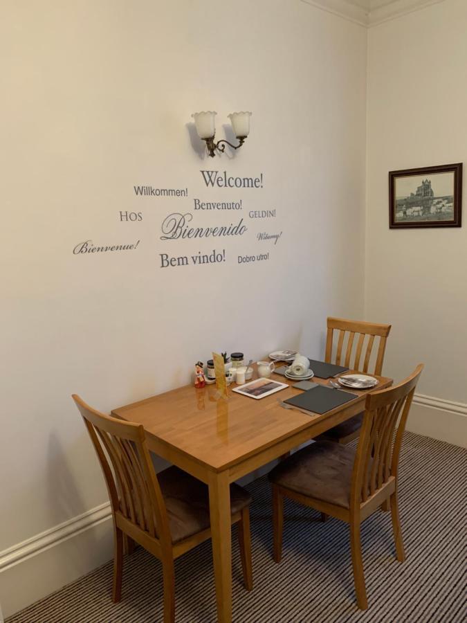 Wentworth Guesthouse Уитби Экстерьер фото